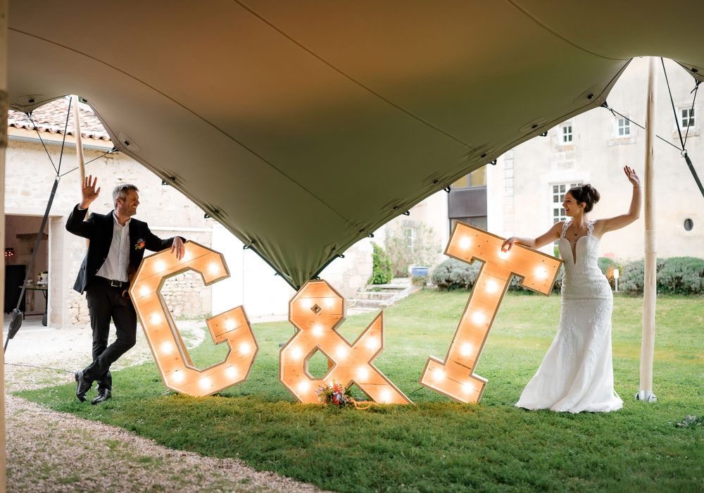 Célébration de mariage au Château de La Vallade à louer en Charente-Maritime